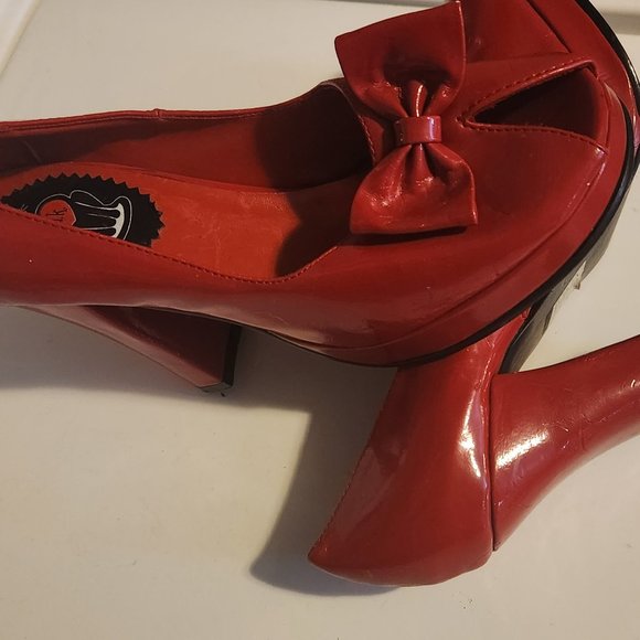 TUK Red Heels Women's Size 9 - Picture 8 of 8